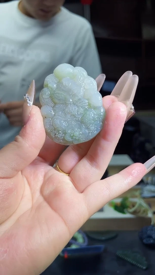 和田玉未镶嵌颈饰1