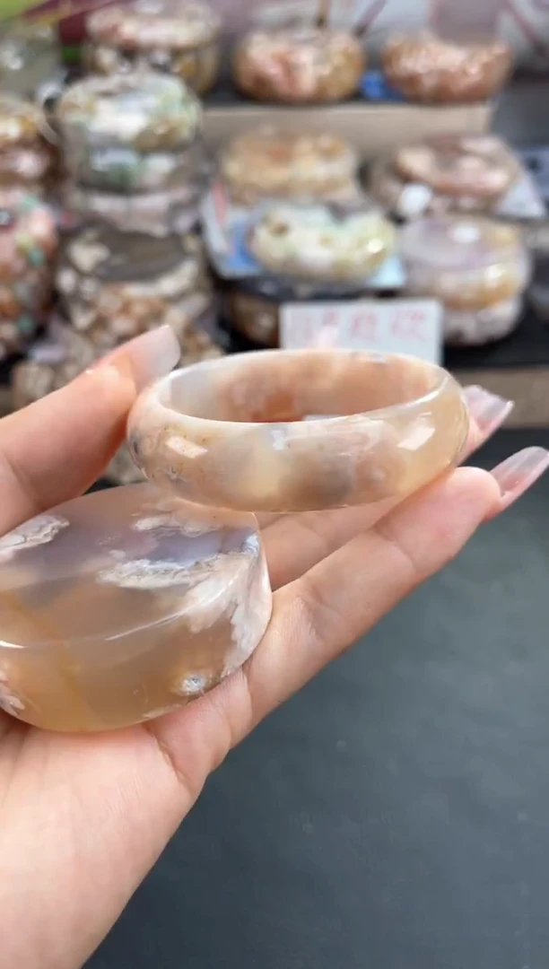 未镶嵌手镯石英质玉51