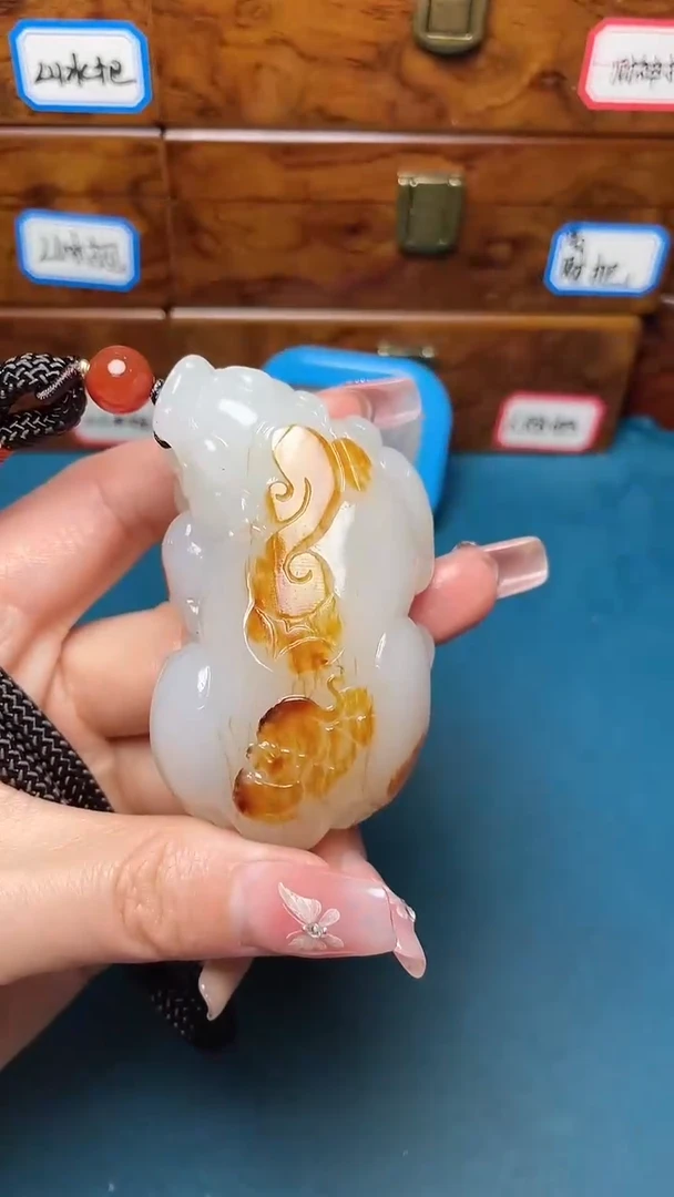 【闪购商品】和田玉把件未镶嵌和田玉