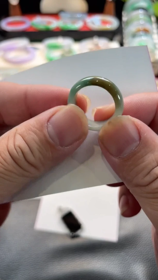 未镶嵌戒指翡翠38号链接 有纹裂 1516