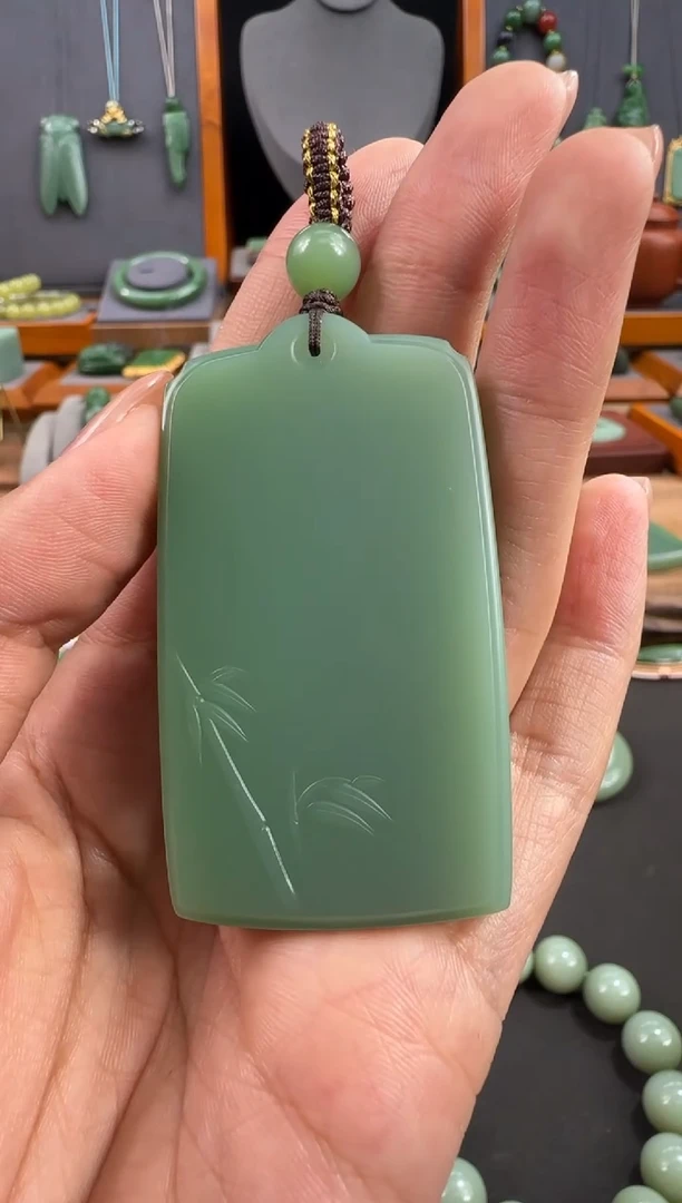 颈饰未镶嵌和田玉T**e1