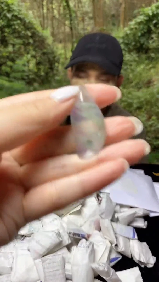 满色吊坠  所见即所得！