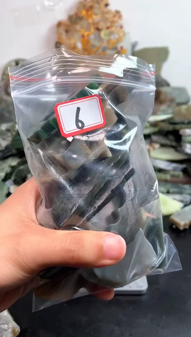 未镶嵌和田玉摆件6