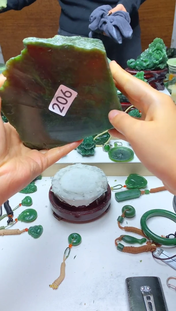 未镶嵌和田玉摆件1