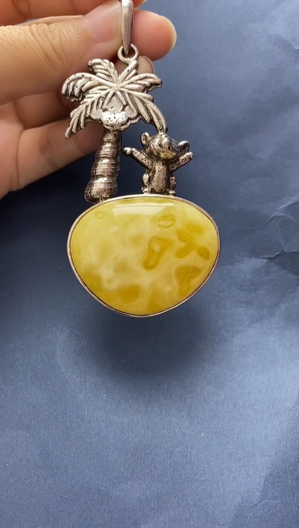 裸石琥珀未镶嵌吊坠