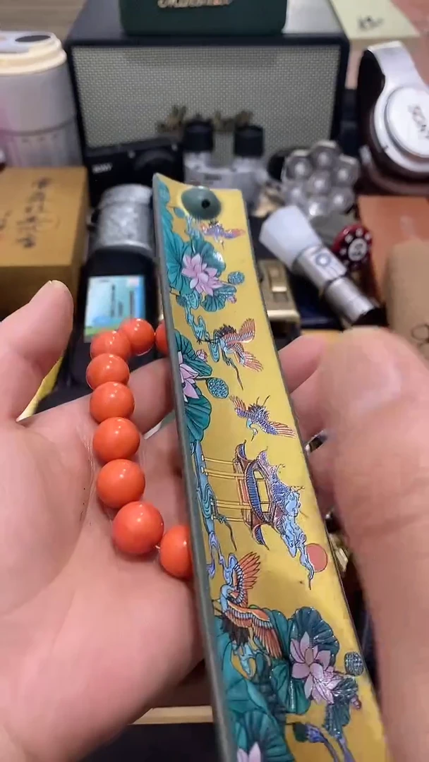 瓷片闪购商品  如图所示