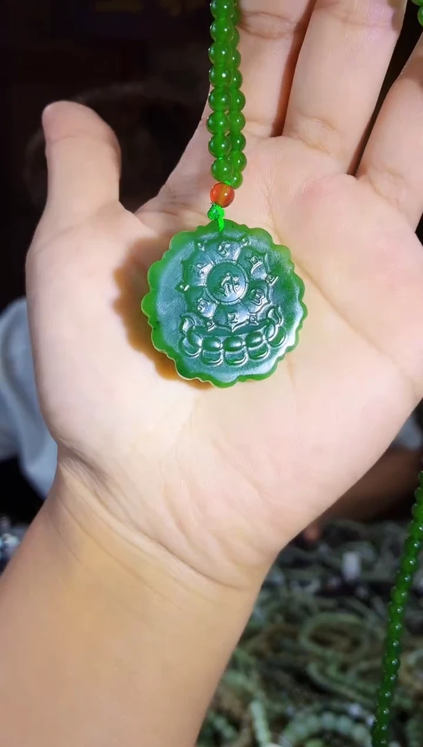 和田玉未镶嵌颈饰拍一发一