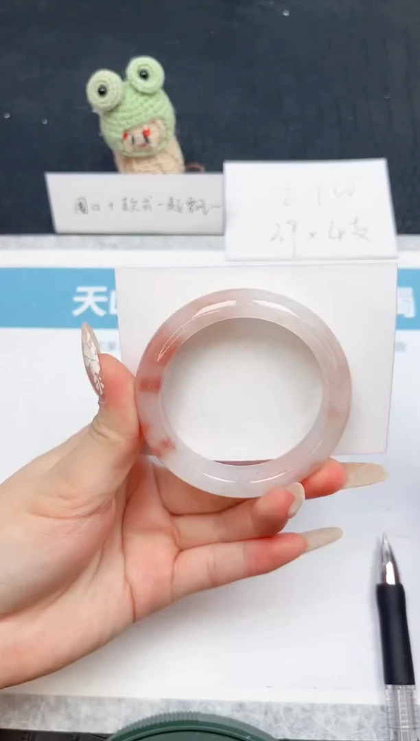 【闪购商品】石英质玉手镯未镶嵌221-52