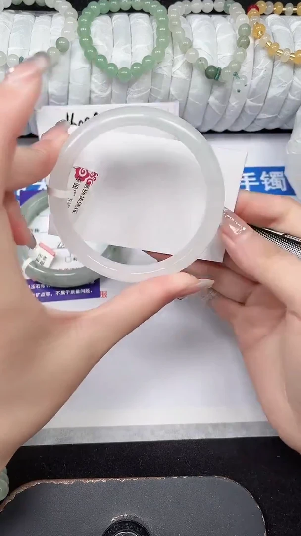 未镶嵌手镯石英质玉81-58/59