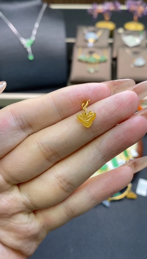 【闪购商品】翡翠颈饰18K金镶嵌净货11986