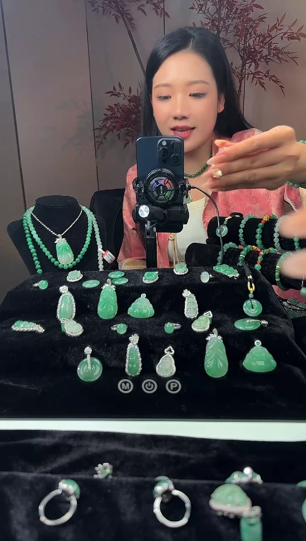 合金石英质玉（非洲翠）珠宝奇石玉豆子