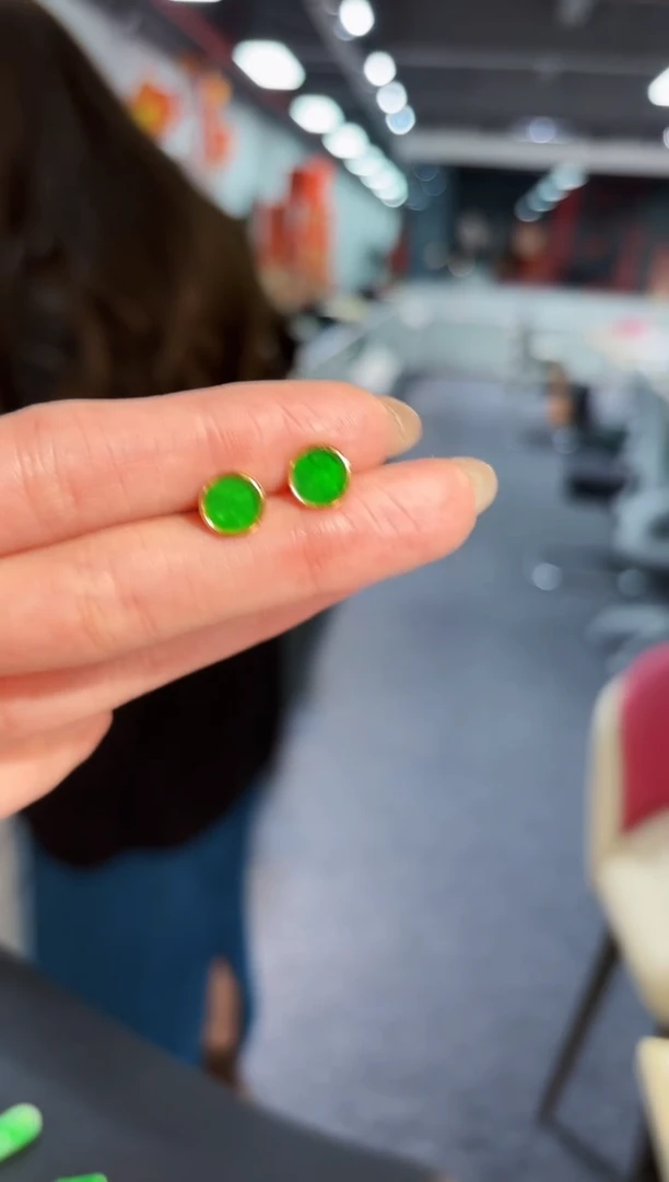 【闪购商品】翡翠耳饰未镶嵌缅料A货/支持复检/一对