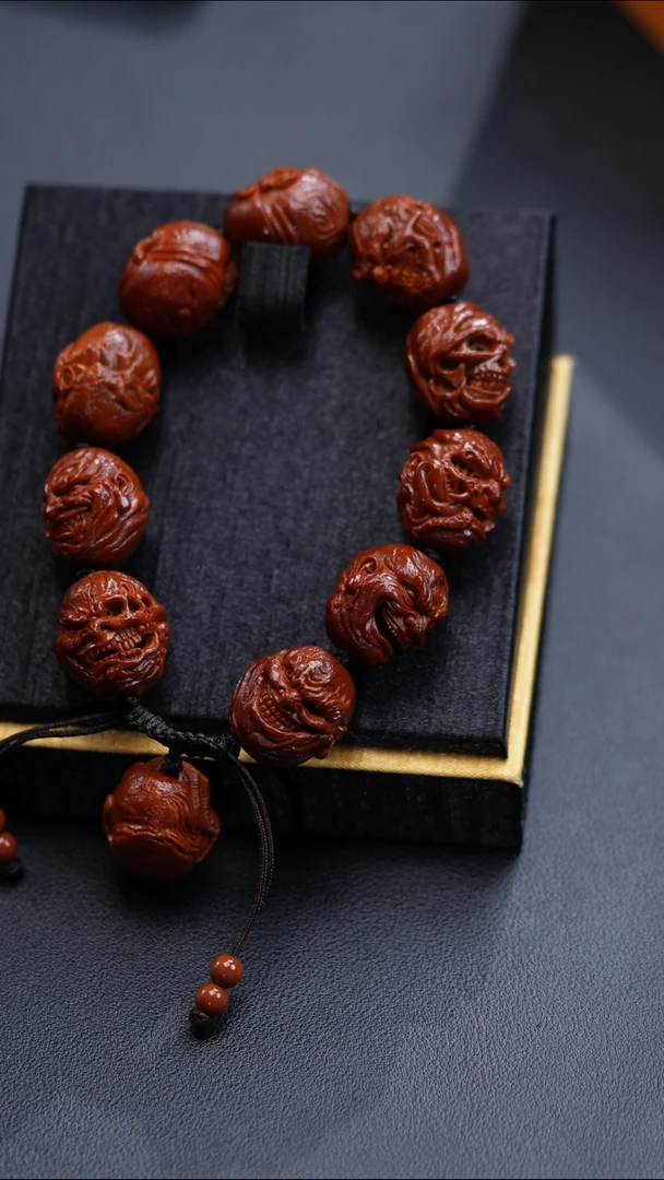 手串橄榄核小****狗向死而生