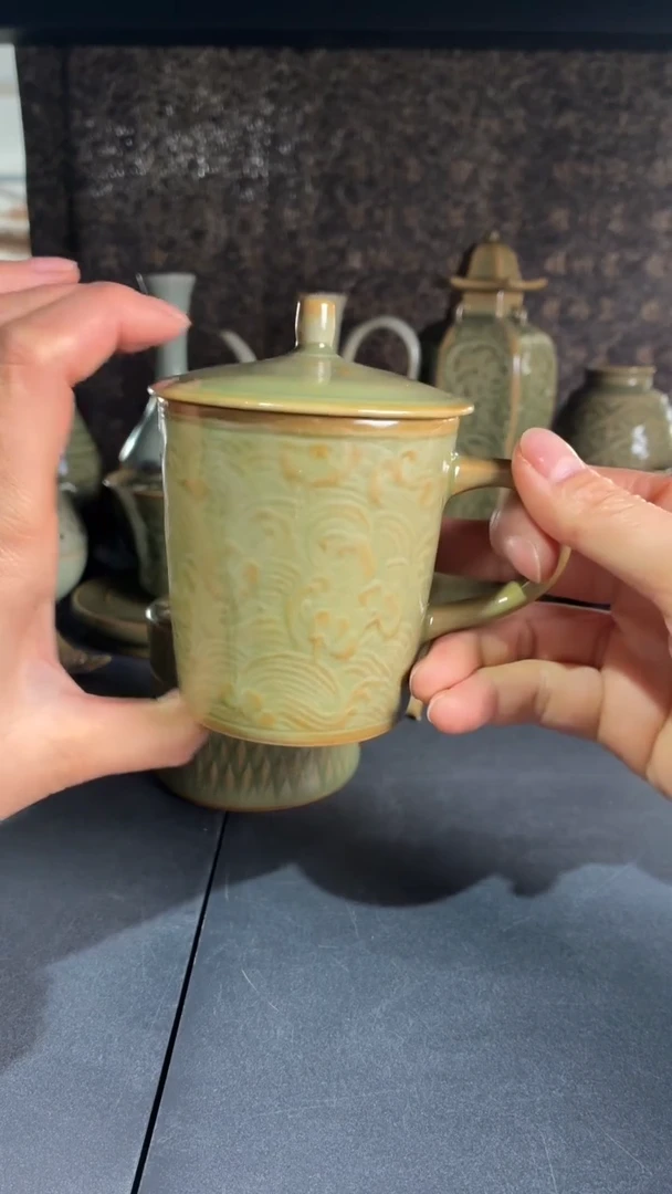 耀州窑仰山青釉落花流水咖啡杯微瑕