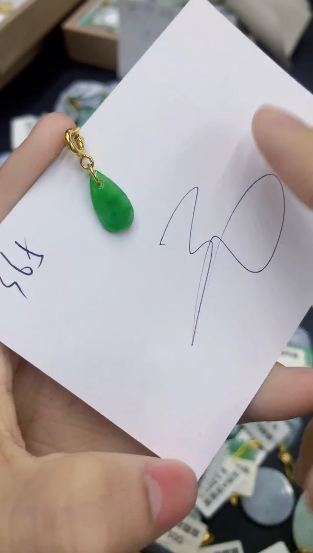 翡翠未镶嵌颈饰1111111