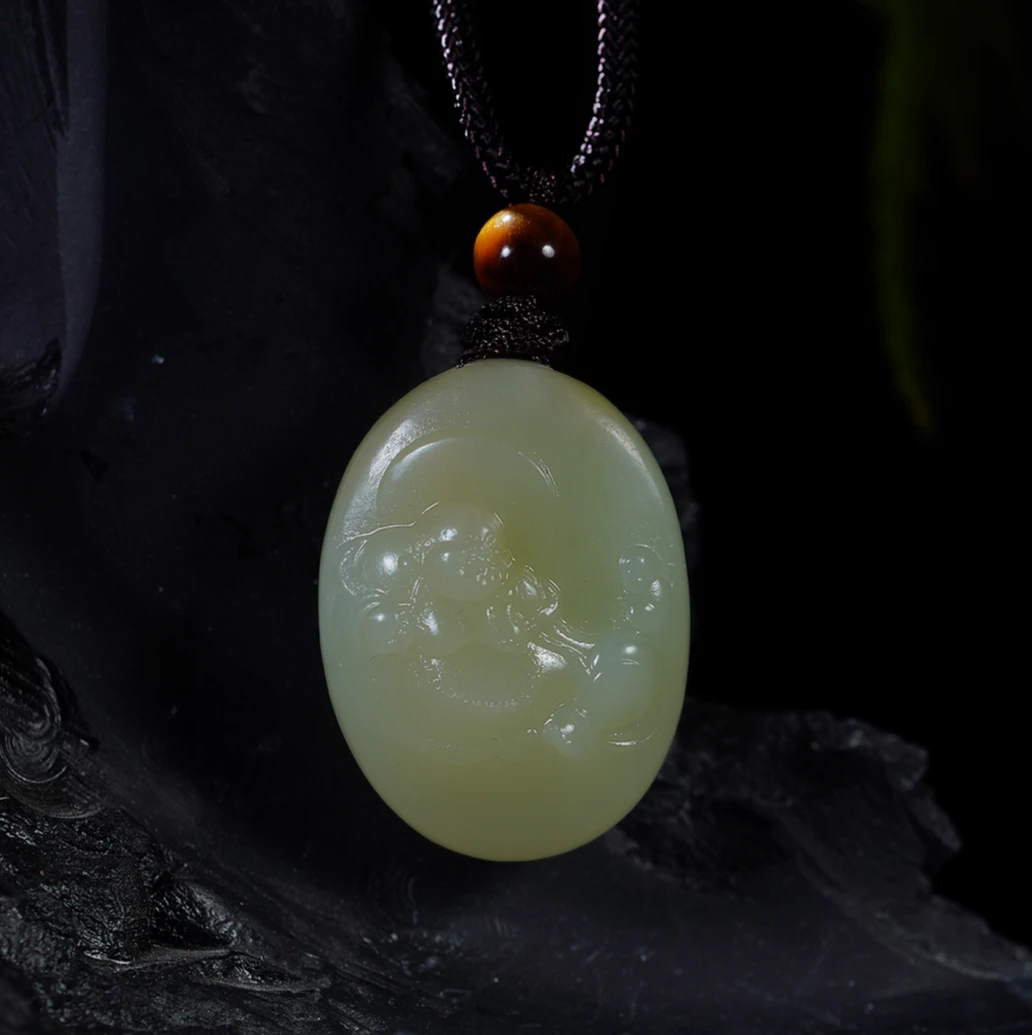 和田玉糖青白笑佛挂件