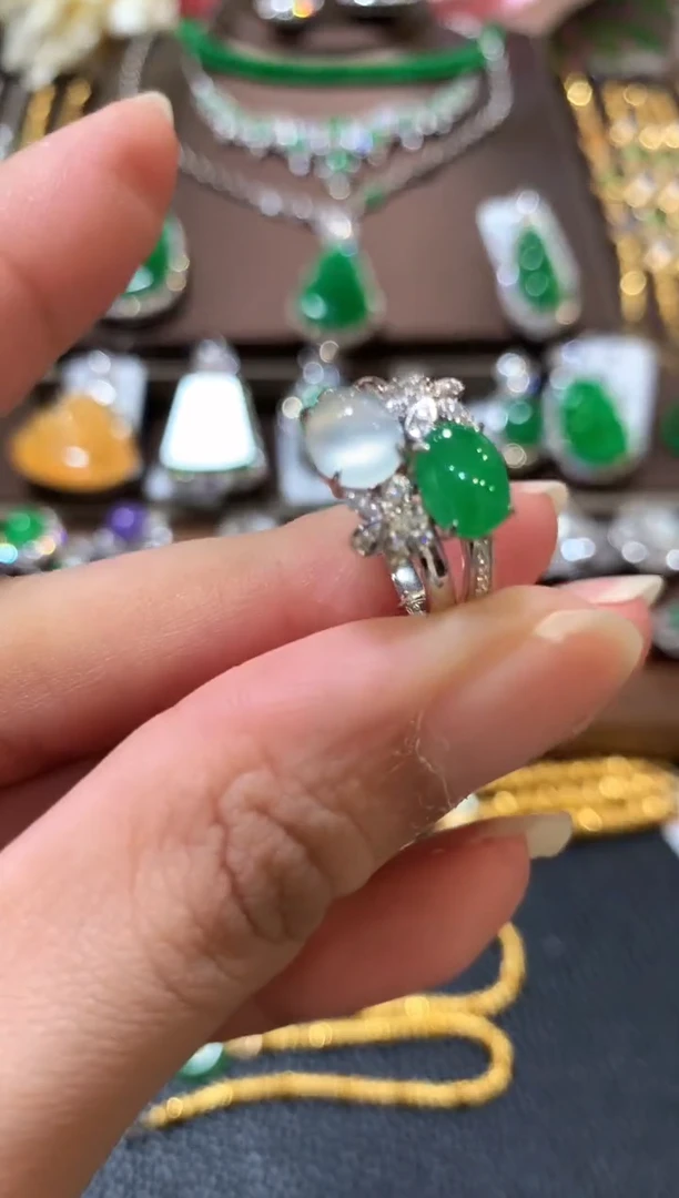 18K金镶嵌戒指翡翠z33