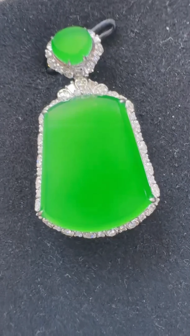 吊坠(不含链)18K金镶嵌翡翠多样性团购发一件