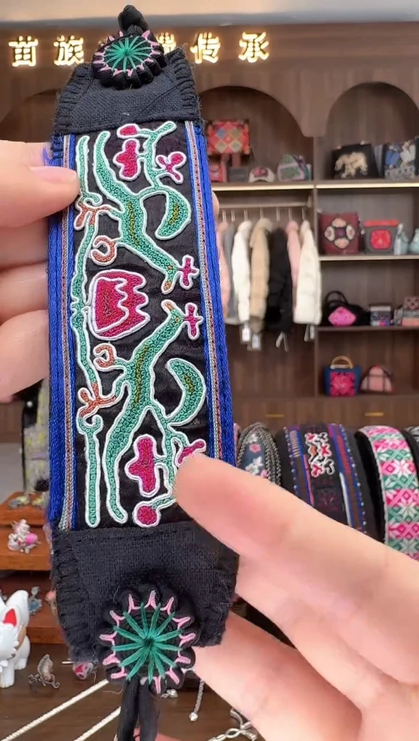 【闪购商品】织绣扶光苗绣传承114