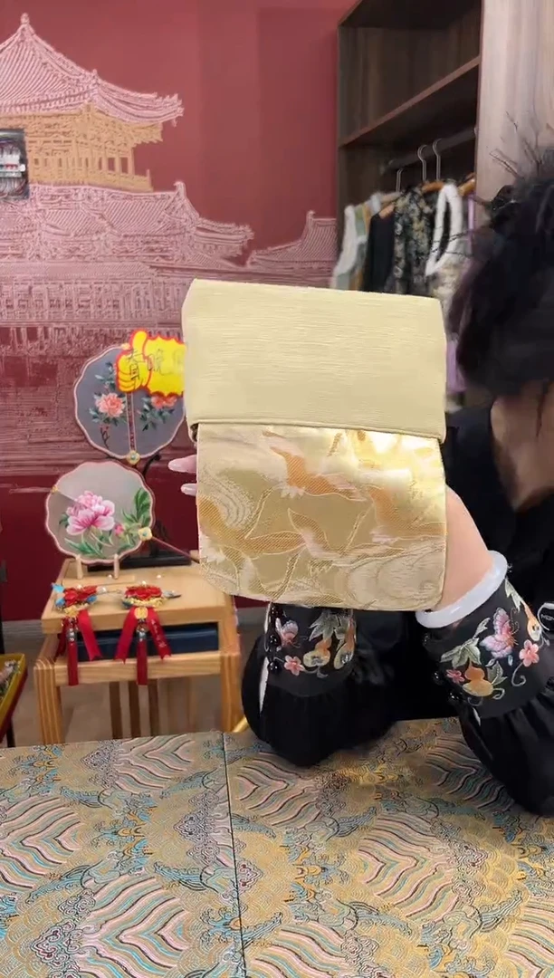【闪购商品】刺绣手工西阵制包包