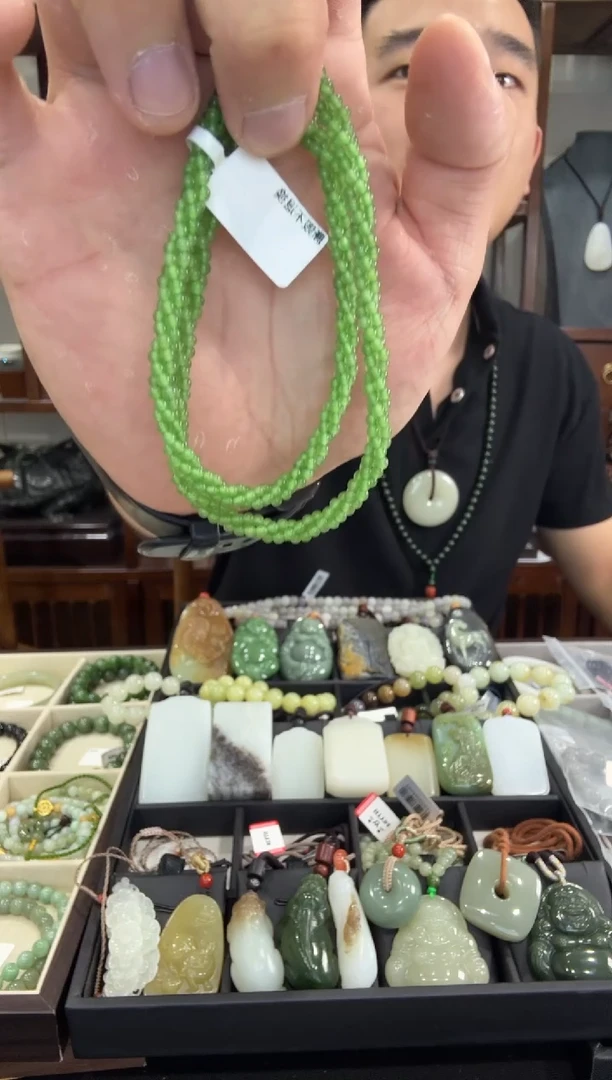 和田玉未镶嵌颈饰项链