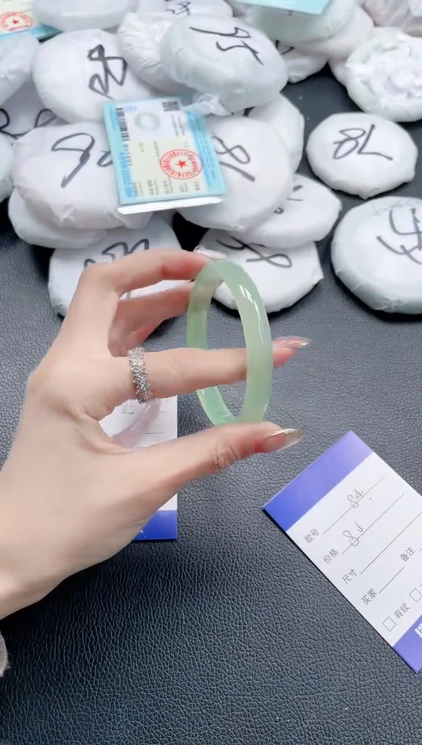 【闪购商品】石英质玉手镯未镶嵌06J84-59