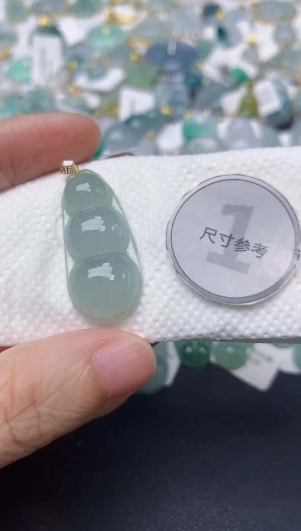 颈饰18K金镶嵌翡翠天然缅甸A货翡翠