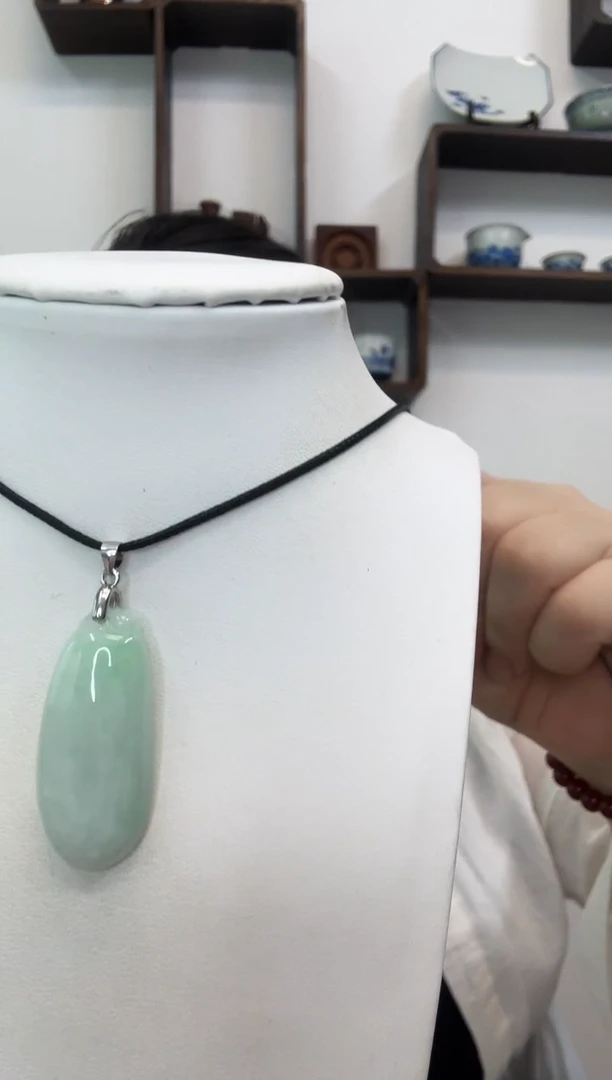 颈饰银S925镶嵌翡翠福瓜