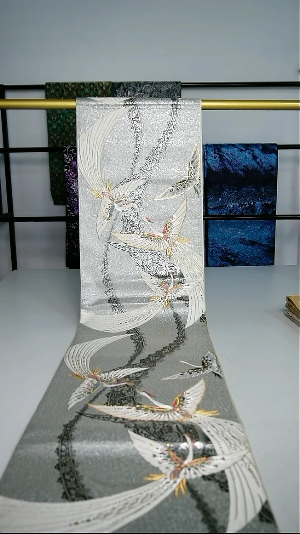 织绣织锦1彩金孔雀
