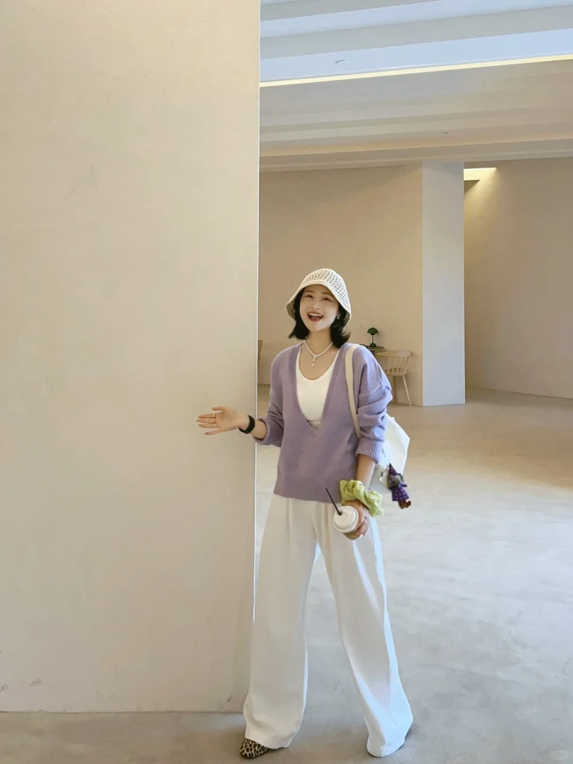 2025春季一整套女韩系穿搭紫色V领针织背心上衣搭配休闲裤三件套