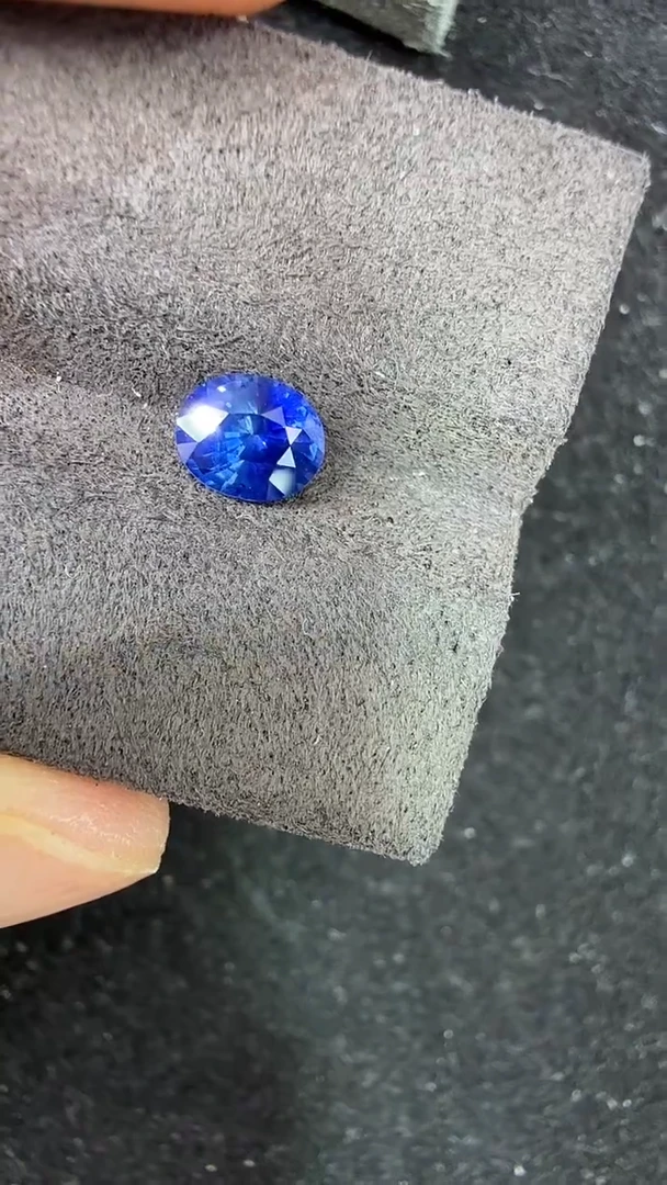 未镶嵌定制定制蓝宝石1.06克拉无烧皇家蓝天然吉尔德