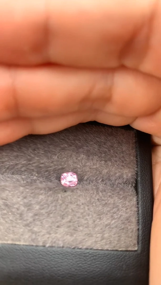 定制尖晶石裸石未镶嵌枕型 粉樱花色调 0.53ct