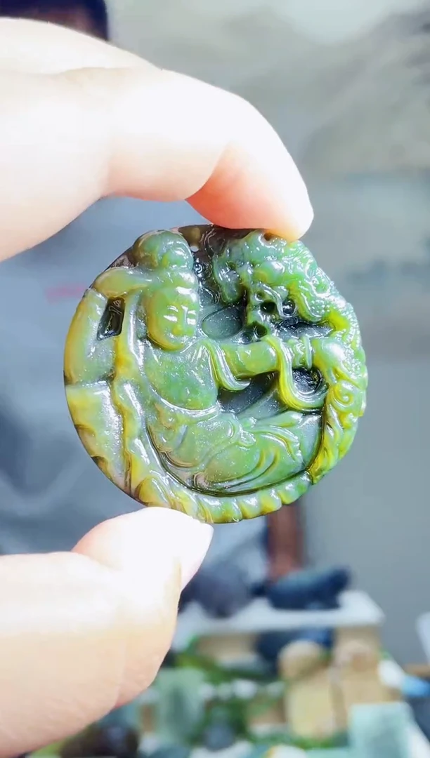 颈饰未镶嵌和田玉1