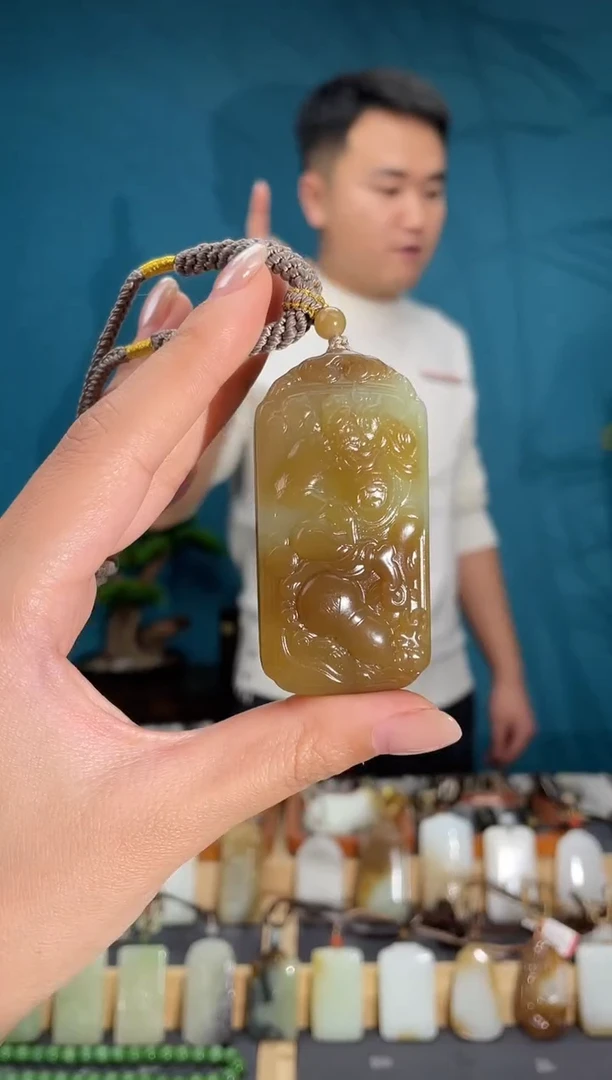 颈饰未镶嵌和田玉1