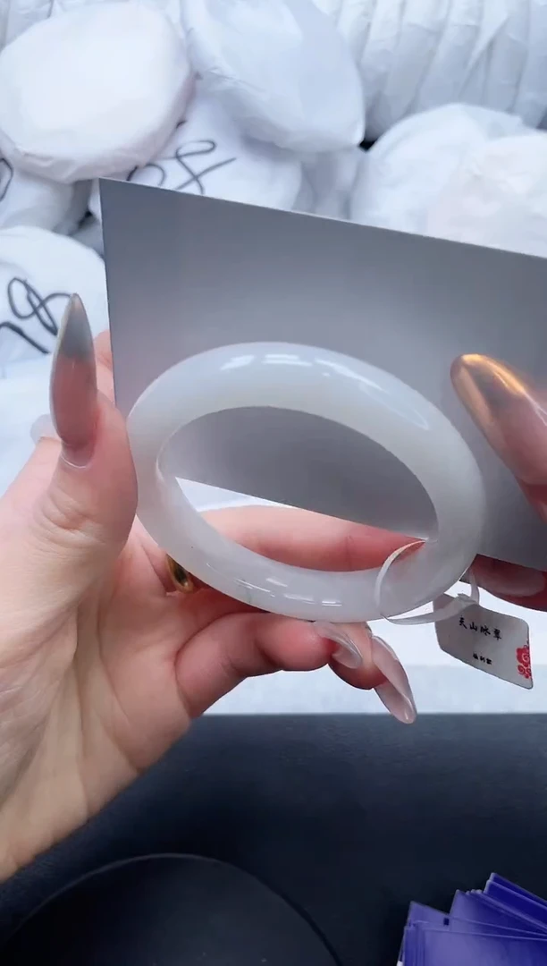 【闪购商品】石英质玉手镯未镶嵌19L224-53