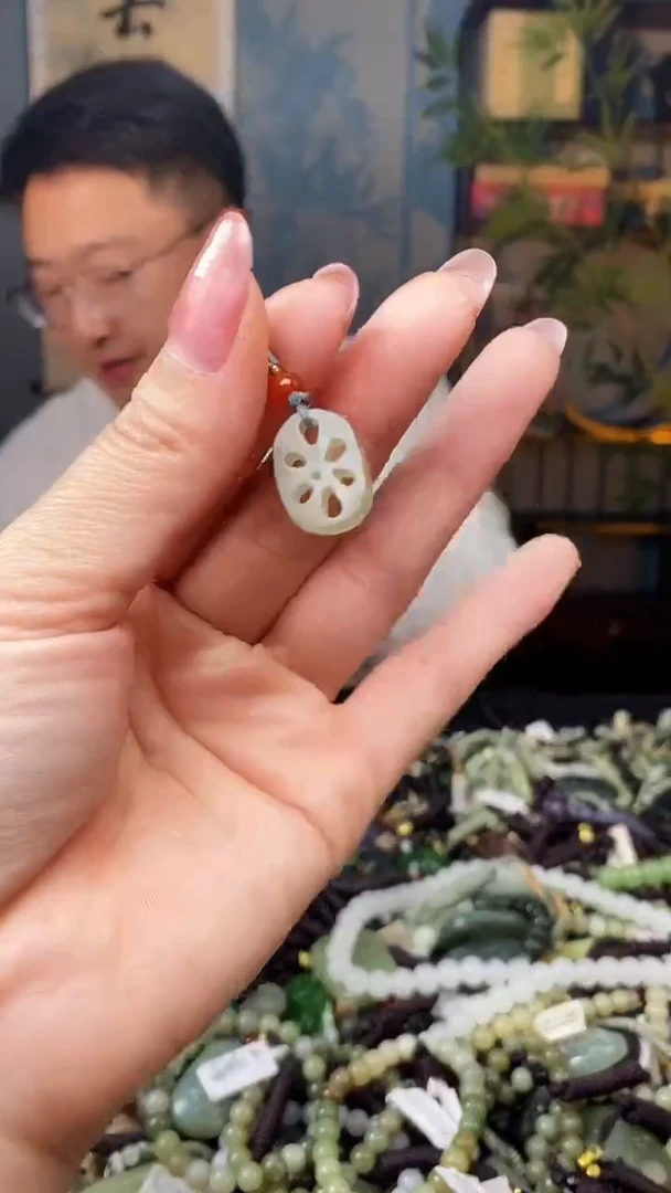 颈饰未镶嵌和田玉多样性发货，拍一发一