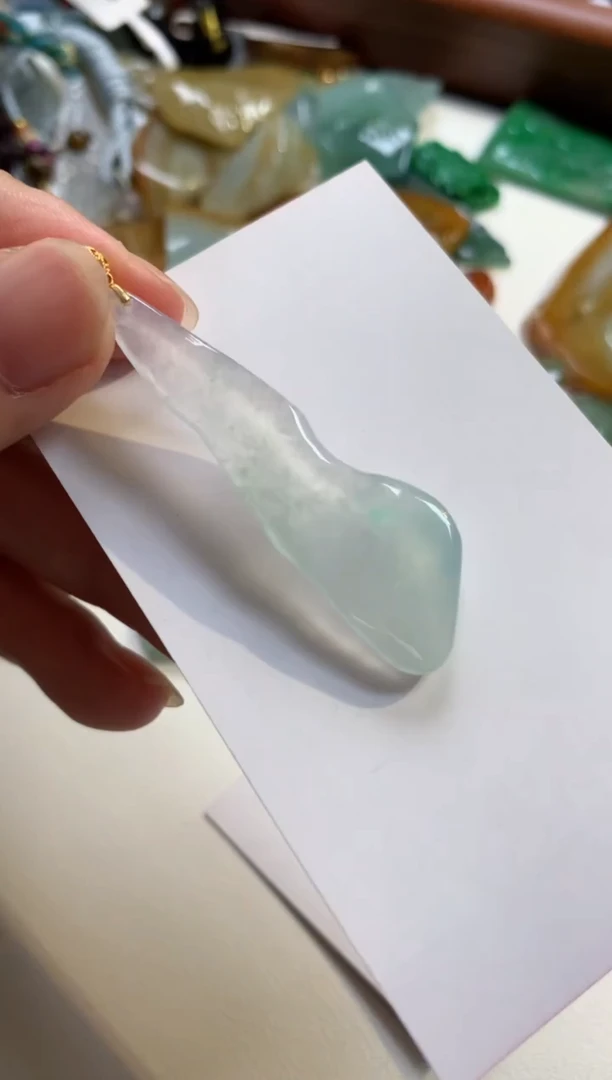 【闪购商品】翡翠颈饰18K金镶嵌吊坠