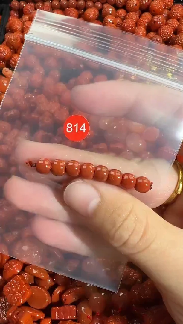 颈饰未镶嵌南红玛瑙1