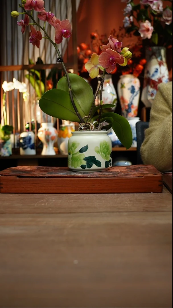 当代景德镇设计师釉下手绘陶瓷花瓶