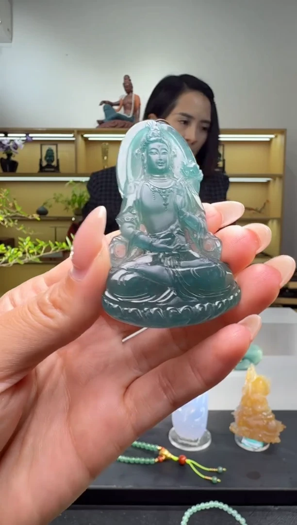 吊坠(赠链)未镶嵌翡翠大势至