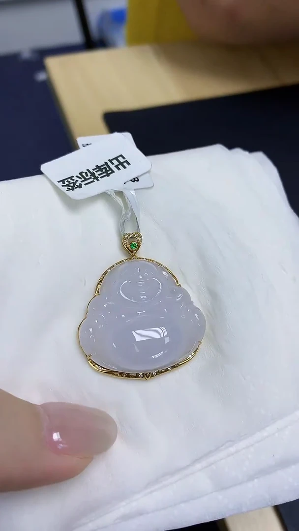 翡翠18K金镶嵌颈饰天然缅甸翡翠A货