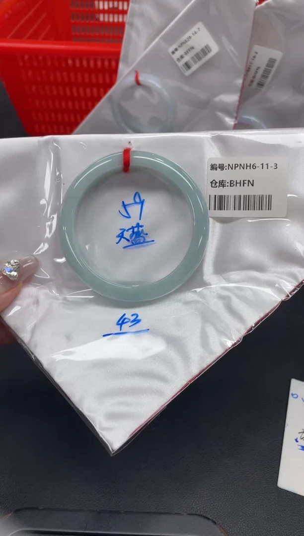 未镶嵌手镯翡翠翡翠手镯