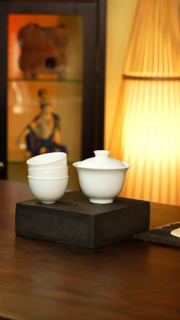 素胎盖碗加三杯....
