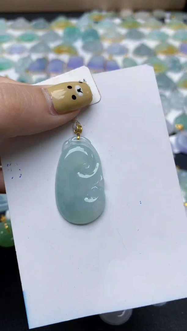 翡翠18K金镶嵌颈饰天然翡翠A货