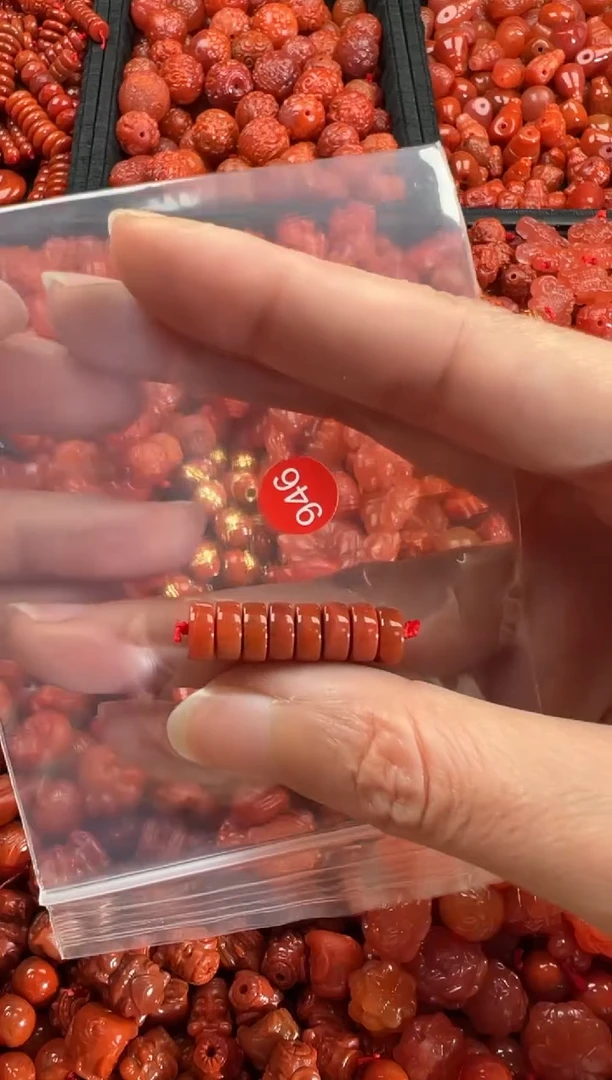 【闪购商品】南红玛瑙颈饰未镶嵌1