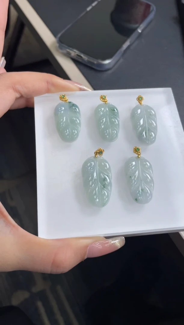 【闪购商品】翡翠吊坠(不含链)银S925镶嵌W008-31710F多样性发一