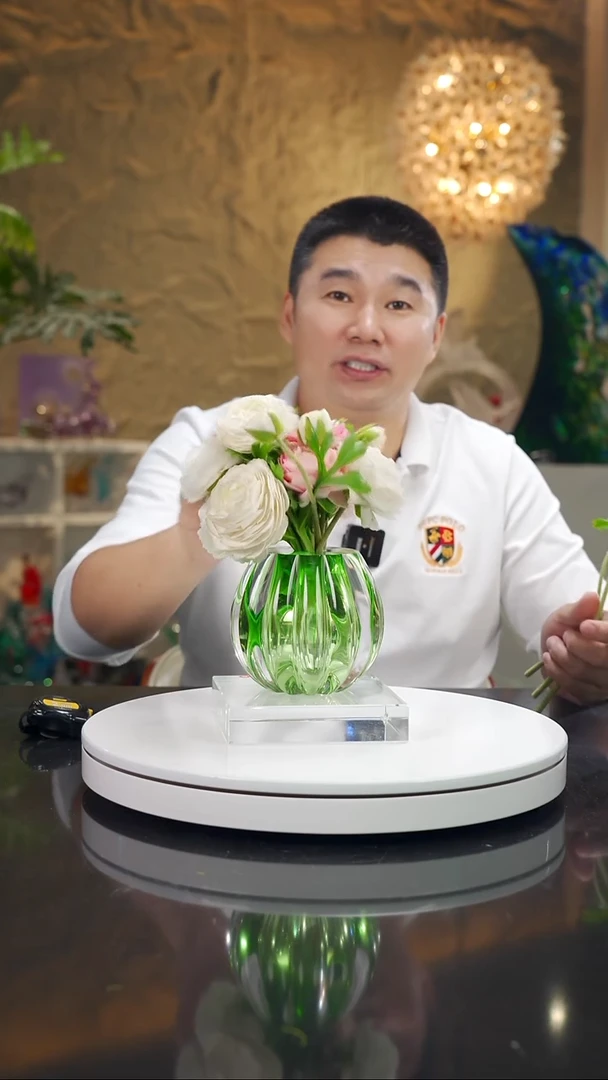 摆件福利绿色香薰瓶