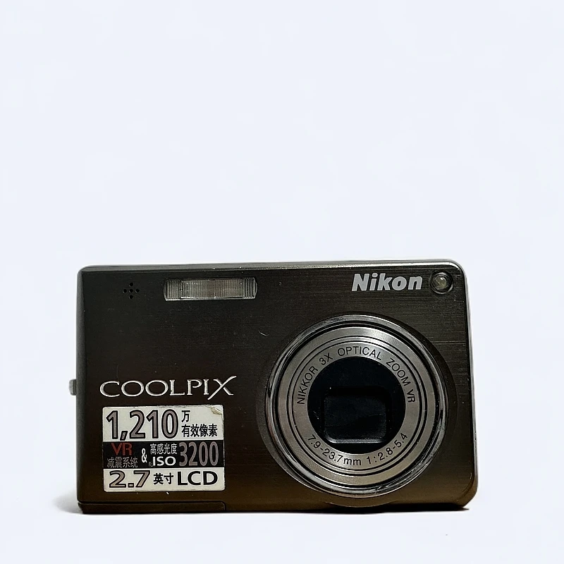 95新 Nikon/尼康 尼康S7001210W像素 3倍变焦 配件齐全