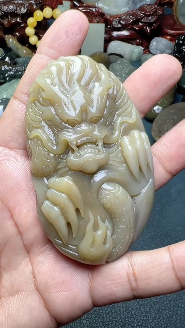 和田玉未镶嵌把件-