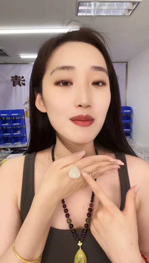 和田玉18K金镶嵌吊坠(不含链)天然珠宝多样性发其一